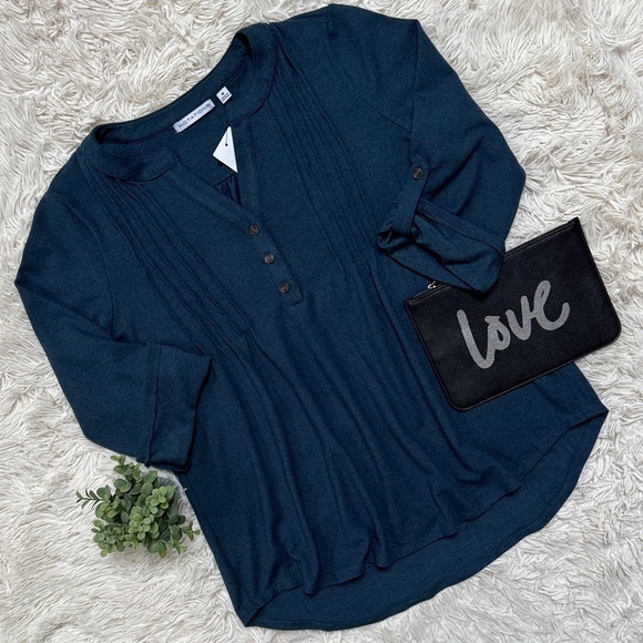 Notations Sweaters - 🎉HP🎉 Notations 3/4 Tab Sleeve Top with Pleated Detail 💗 Teal
